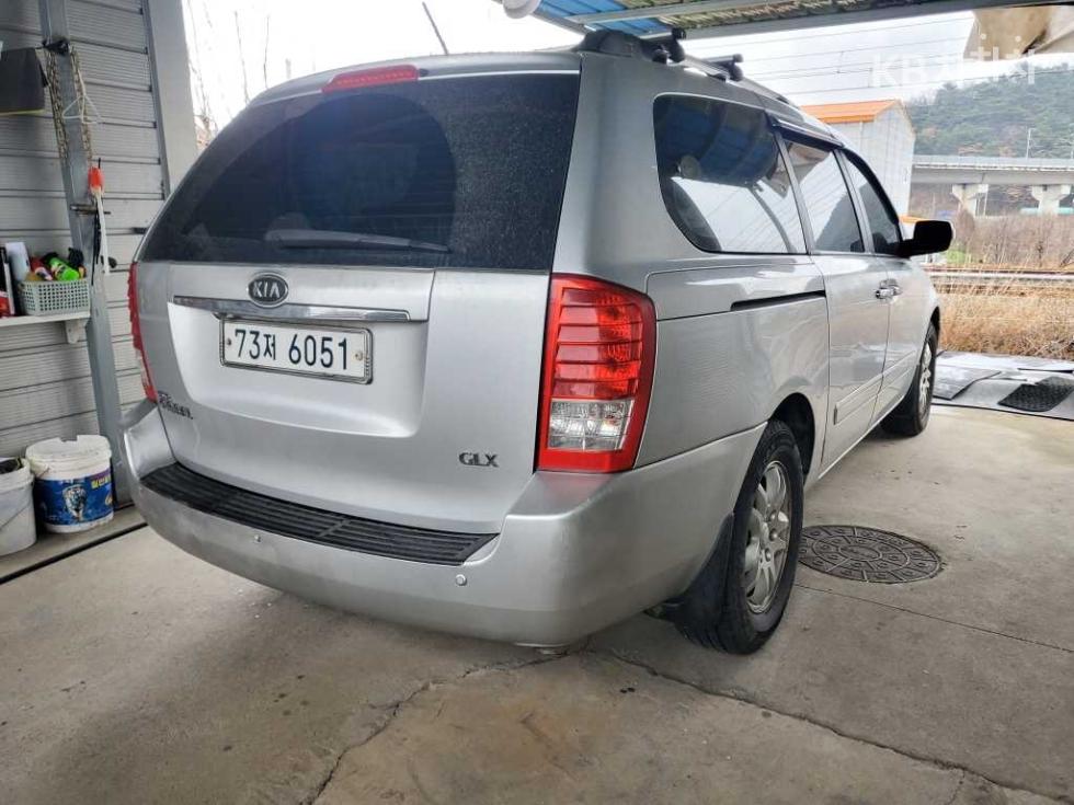 2012 - kia carnival