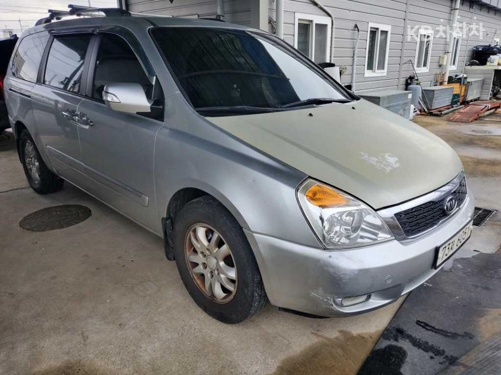 2012 - kia carnival
