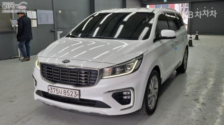 Kia Carnival 2.2 Diesel Limousine VIP