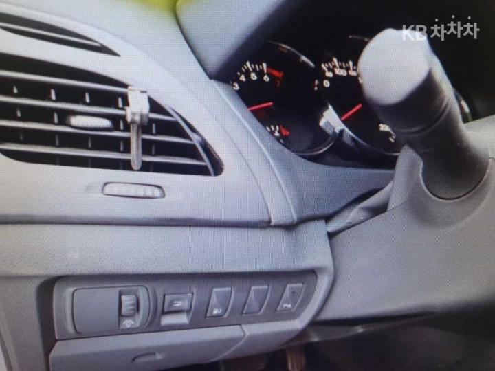 Renault SM3 New LE Plus 3