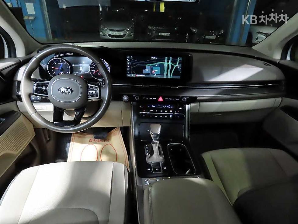 2021 - kia carnival