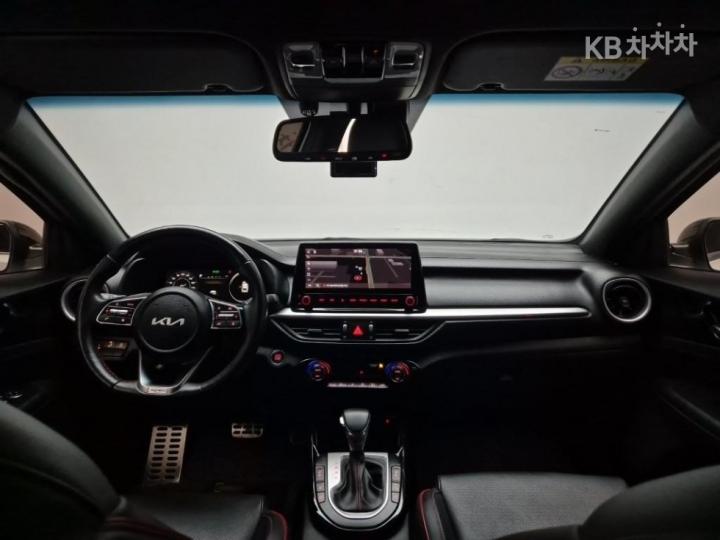 Kia K3 GT BD 1.6 T-GDi 5 Duo Signature 8