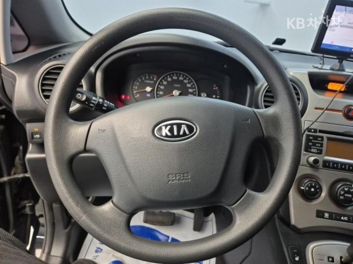 Kia Carens New 2.0 LPI GLX Premium Type 9