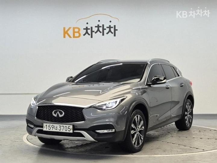 Infiniti QX QX30 2.0 AWD Essential