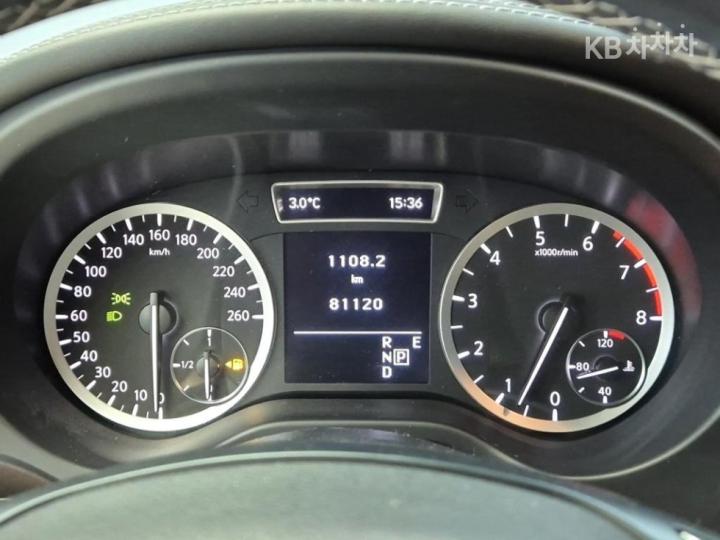 Infiniti QX QX30 2.0 AWD Essential 7