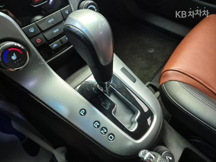 Chevrolet Cruze 1.6 LTZ 9