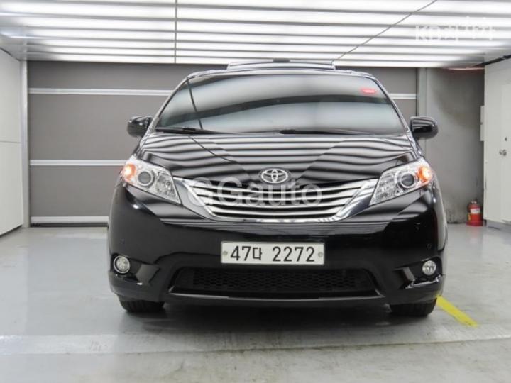 Toyota Sienna 3.5 AWD A/ T 3