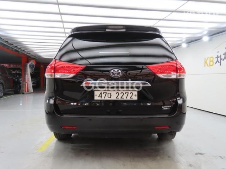 Toyota Sienna 3.5 AWD A/ T 4