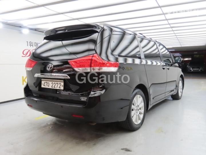 Toyota Sienna 3.5 AWD A/ T 5