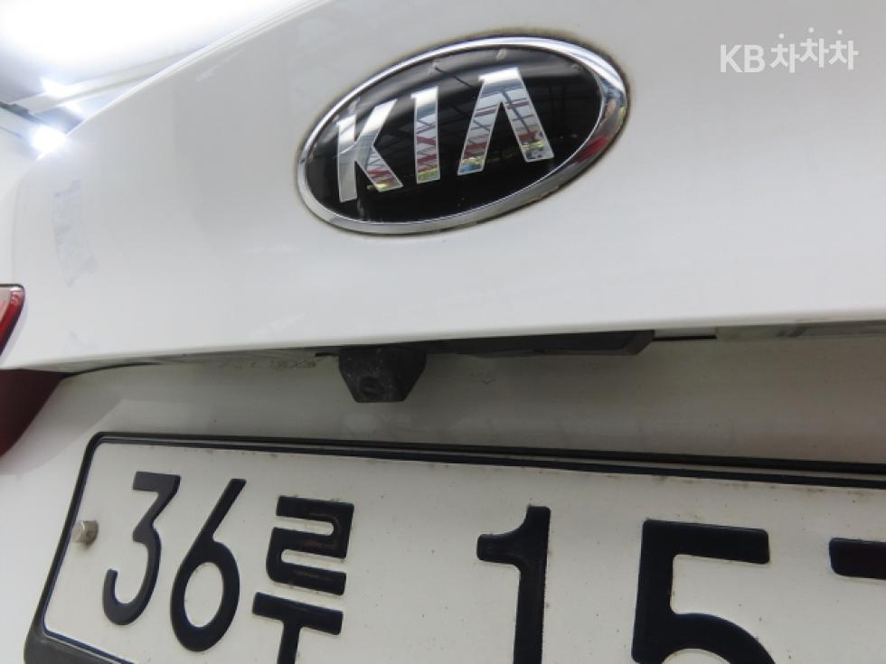 Kia K5 — miniaturë 18