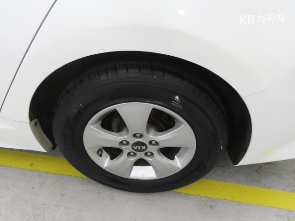 Kia K5 — miniaturë 20