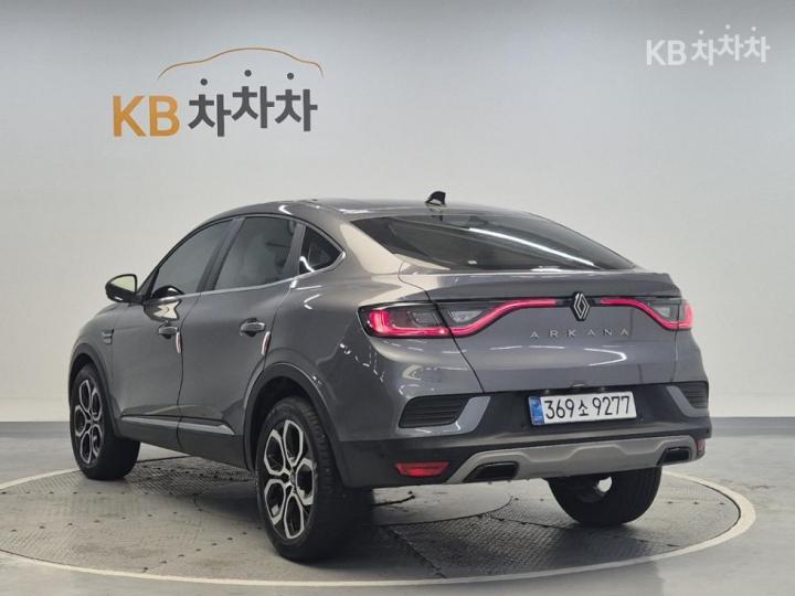 Renault Arkana 1.6 GTe Iconic 3