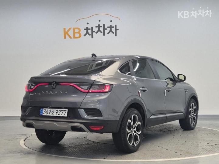 Renault Arkana 1.6 GTe Iconic 4