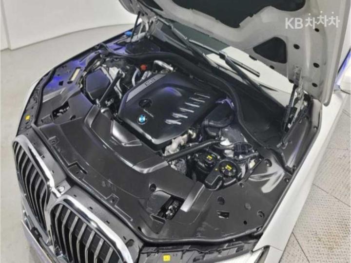 BMW 7 Series G11 730d xDrive M Sport 8