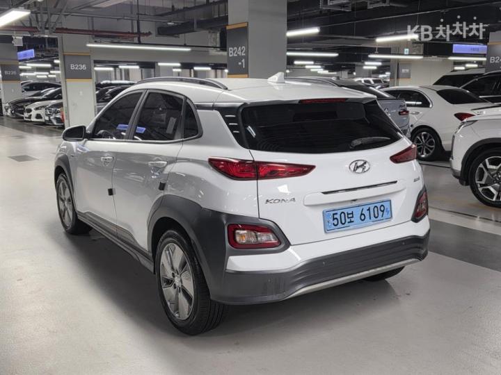 Hyundai Kona Electric Premium 5