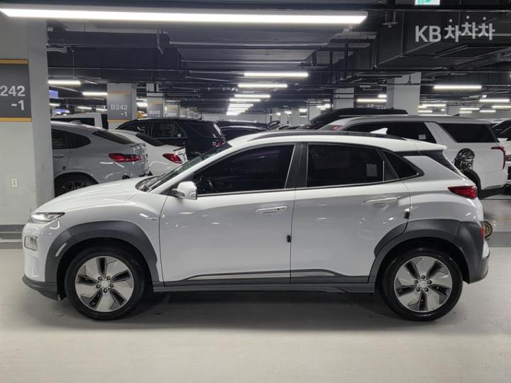 Hyundai Kona Electric Premium 6