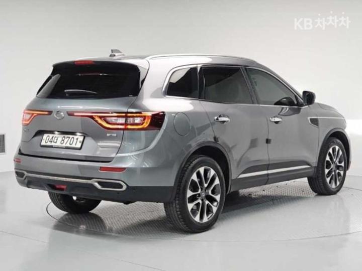 Renault QM6 2.0 2WD RE Signature 5