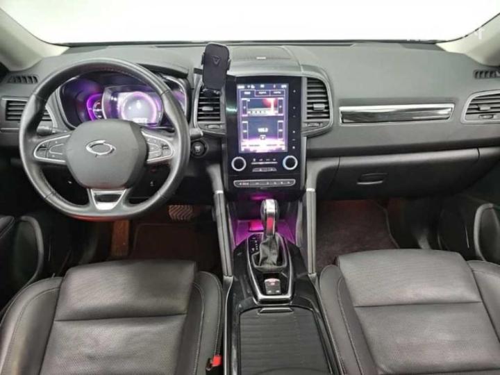 Renault QM6 2.0 2WD RE Signature 6