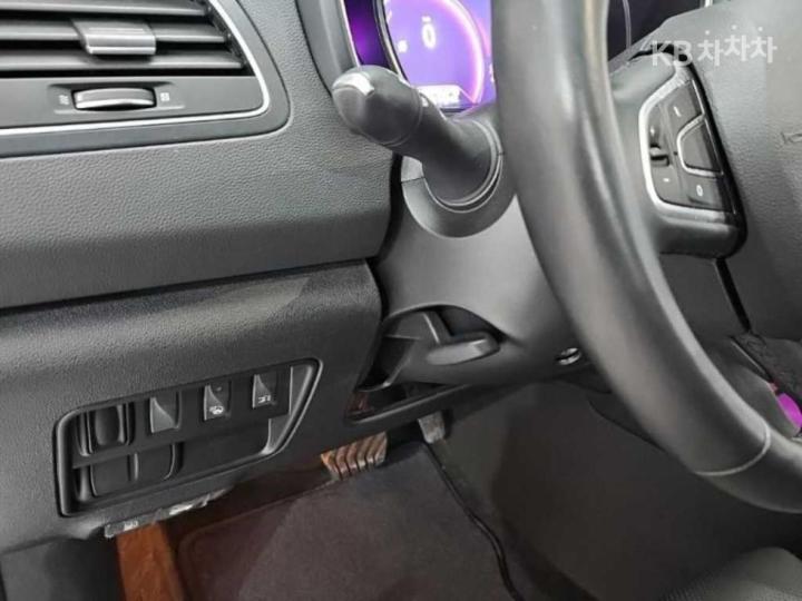 Renault QM6 2.0 2WD RE Signature 10