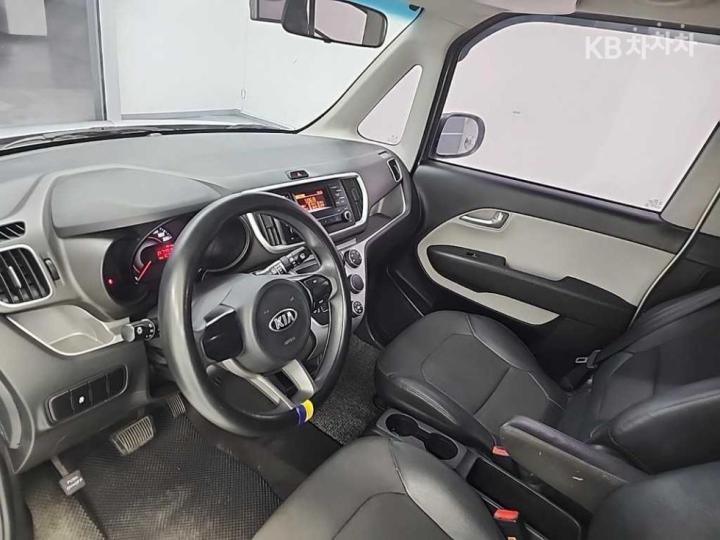 Kia Ray Van 1.0 Gasoline Van Premium Type 8