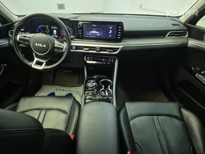 Kia K5 Hybrid 2.0 HEV Prestige 8