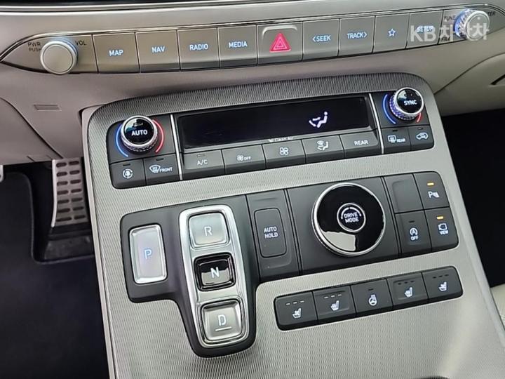 Hyundai Palisade 2.2 Diesel Prestige 9