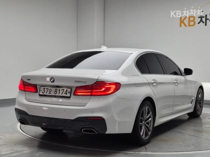 BMW 5 Series New 520d xDrive F10 2010-2016 4