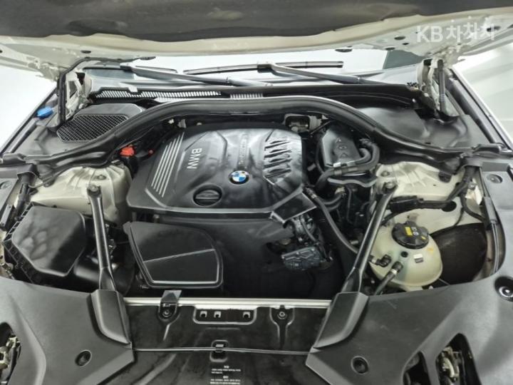 BMW 5 Series New 520d xDrive F10 2010-2016 6