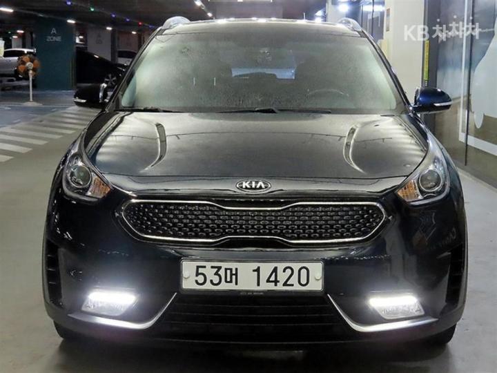 Kia Niro 1.6 Prestige 3