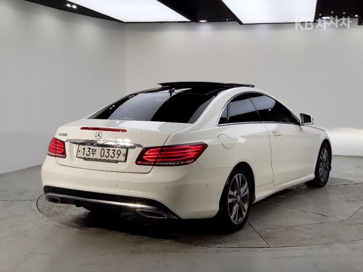Mercedes-Benz E-Class New E200 Coupe C207 5
