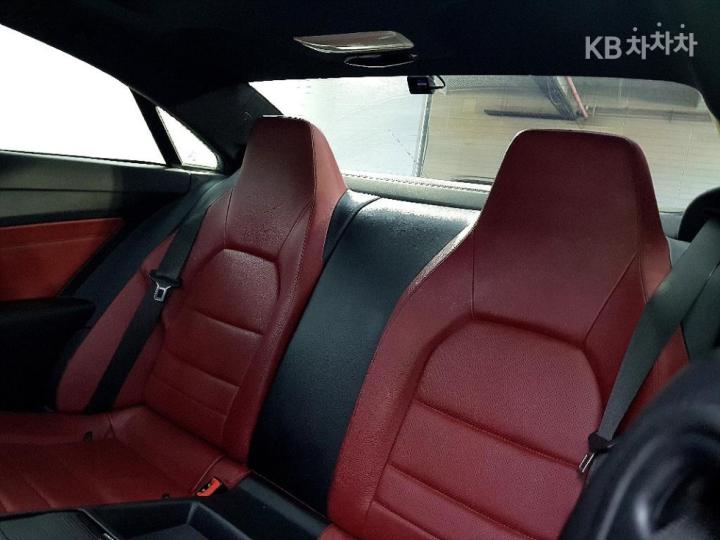 Mercedes-Benz E-Class New E200 Coupe C207 10