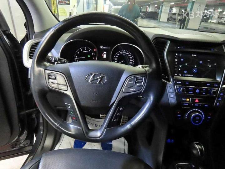 Hyundai Maxcruz Gasoline Lambda 3.3V6 GDi 4WD Prestige 9