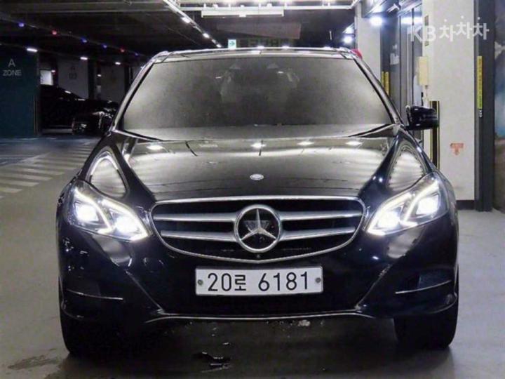 Mercedes-Benz E-Class New E350 4MATIC Avantgarde W212 3