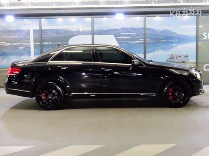 Mercedes-Benz E-Class New E350 4MATIC Avantgarde W212 4