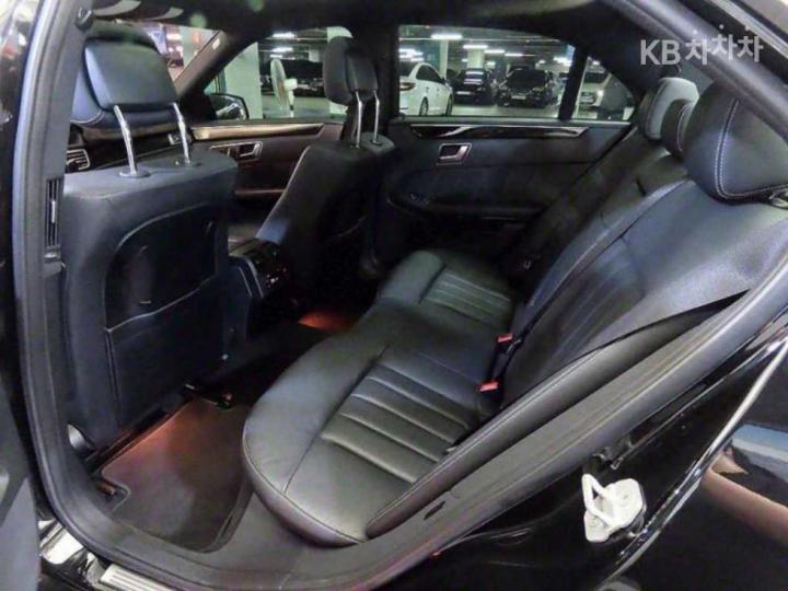 Mercedes-Benz E-Class New E350 4MATIC Avantgarde W212 8
