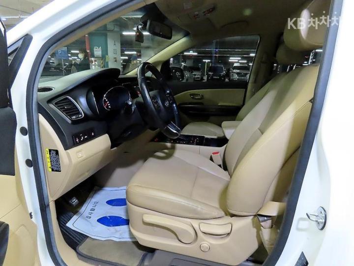 Kia Carnival 2.2 Diesel Luxury 7