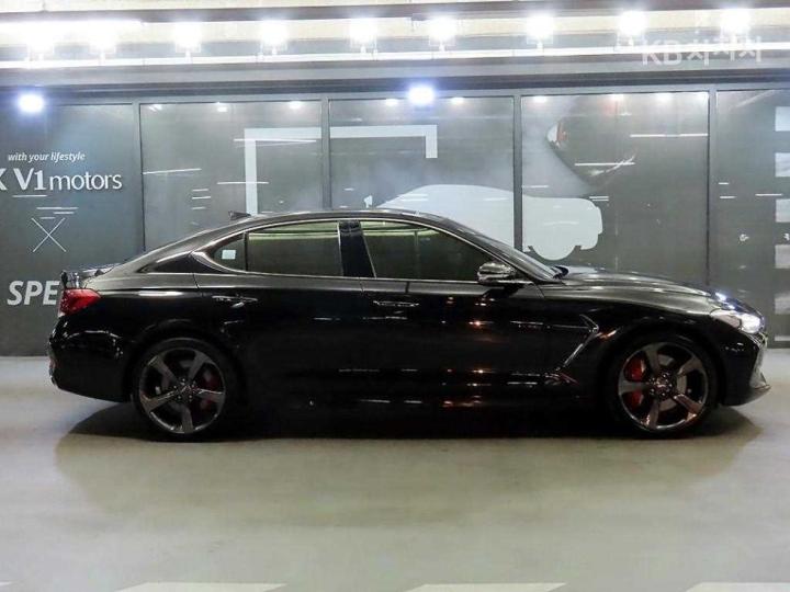 Genesis G70 SPORT 3.3T SPORT AWD Prestige 4