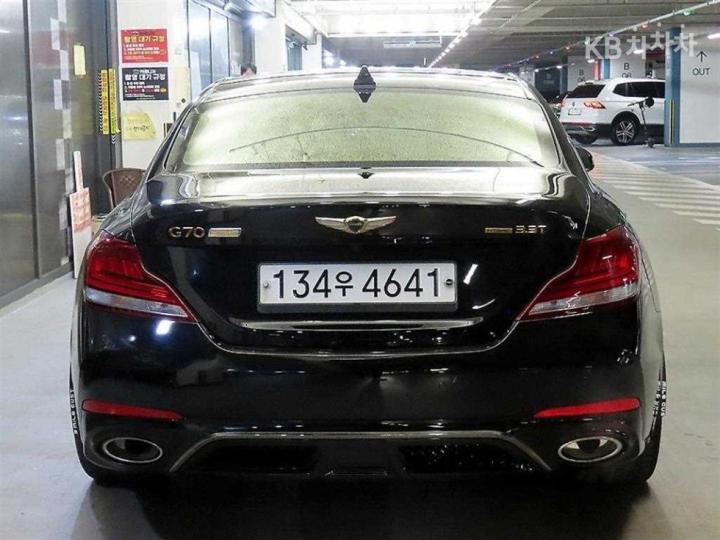 Genesis G70 SPORT 3.3T SPORT AWD Prestige 6