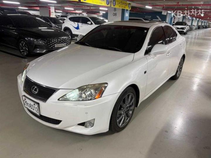 Lexus IS 250 Premium XE20 2005-2013 3
