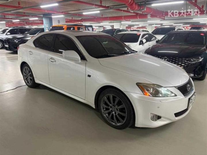 Lexus IS 250 Premium XE20 2005-2013 7