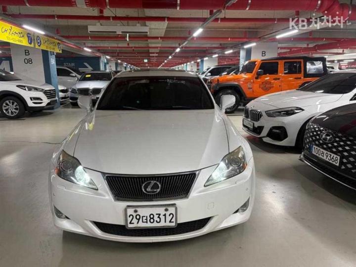 Lexus IS 250 Premium XE20 2005-2013