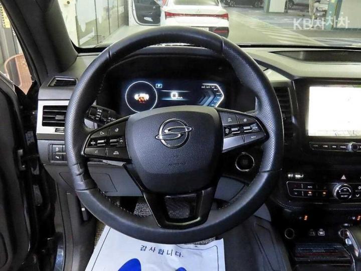 KG Mobility (Ssangyong) Rexton Sport Khan 2.2 2WD Expedition 9