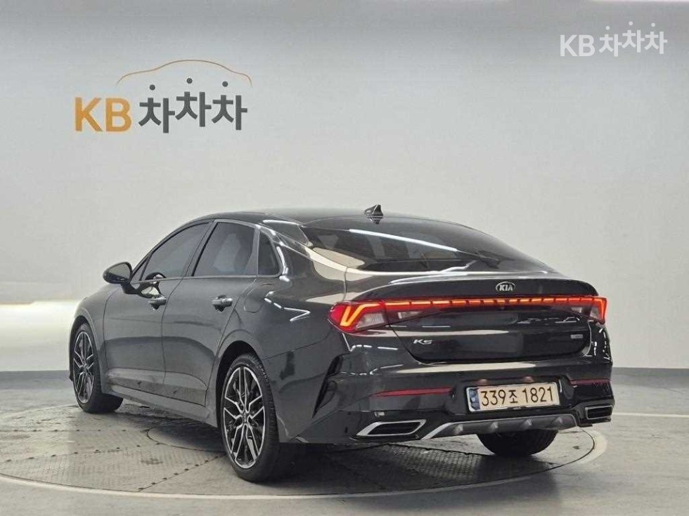 2021 - kia k5