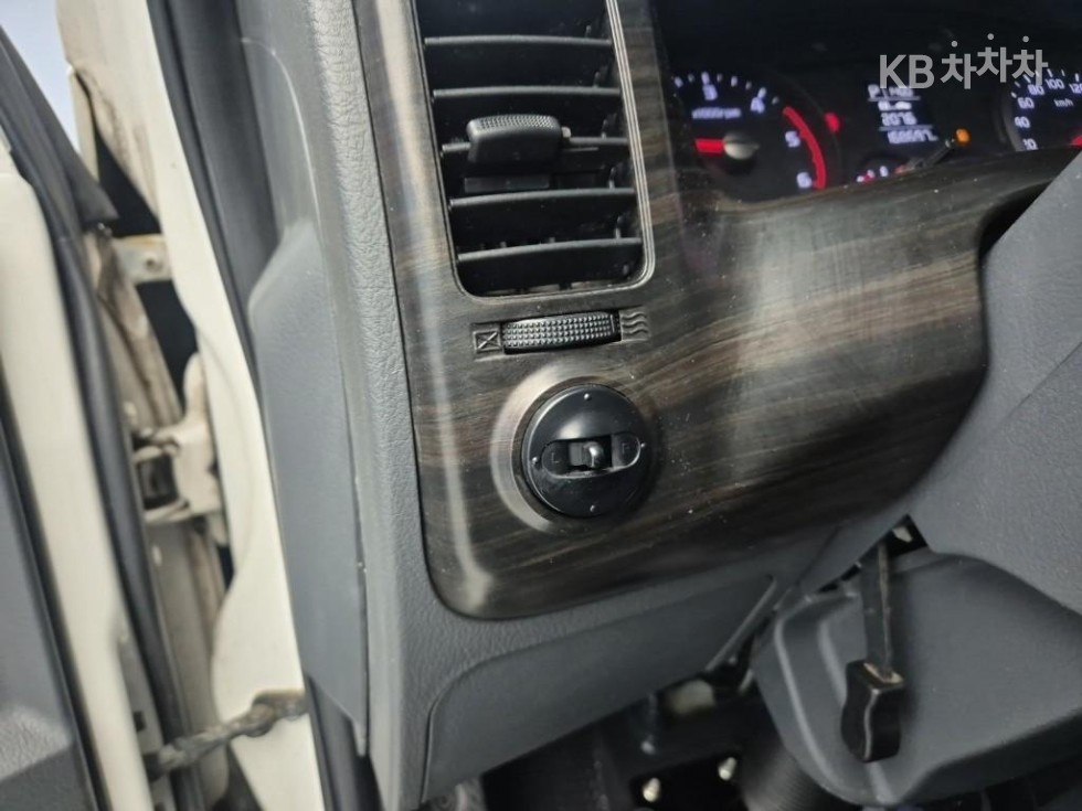 2019 - kia bongo iii