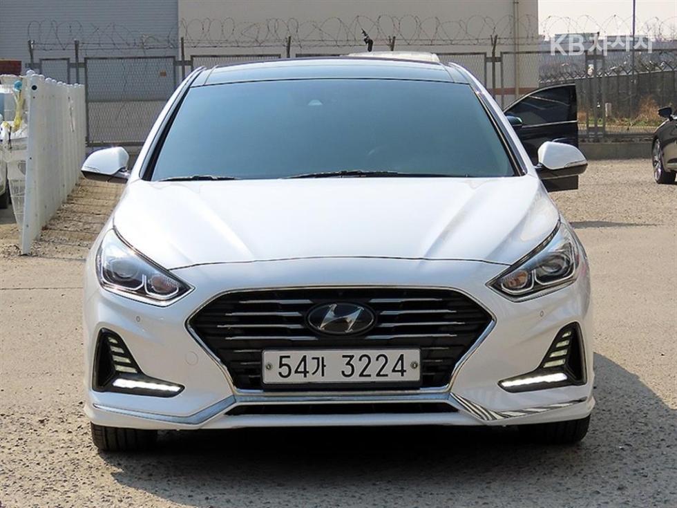 Hyundai 쏘나타 뉴 라이즈 2.0 프리미엄 스페셜 - фото 1