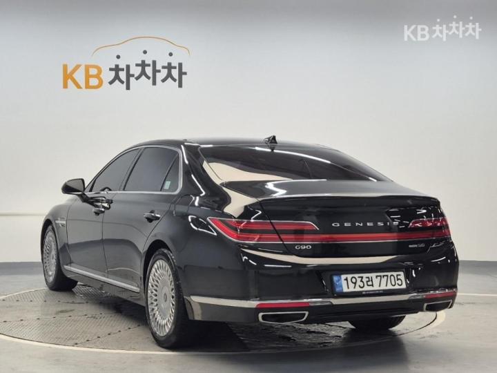 Genesis G90 3.8 GDi AWD Premium Luxury 3