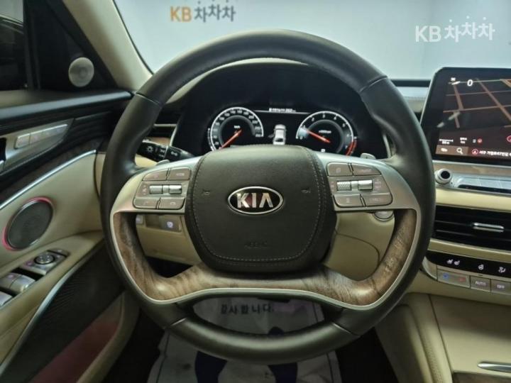 Kia K9 The 3.3 T-GDI AWD Grand Masters 10