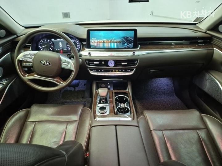 Kia K9 The 3.8 GDI AWD Platinum Ⅱ 8