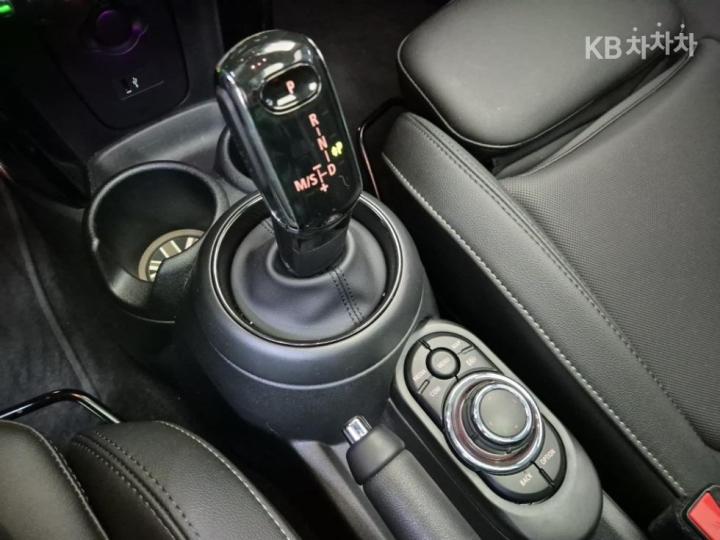 Mini Cooper 3 Duo 1.5 Classic Plus Base Type 9