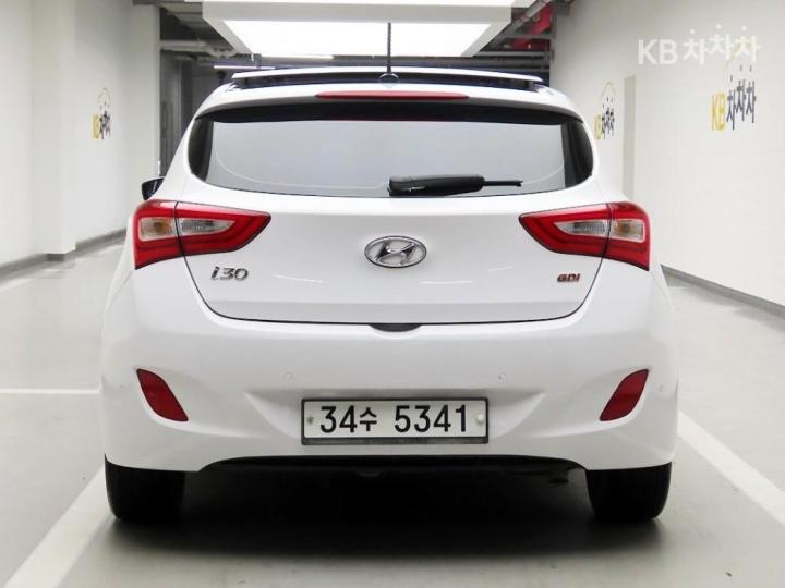 Hyundai i30 New 1.6 GDI Extreme 4